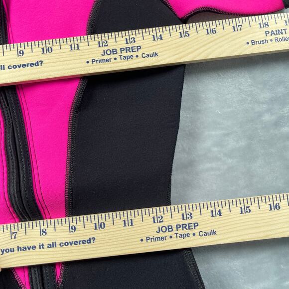 Henderson Women's Pink and Black Shorty Wetsuit - Picture 5 of 10